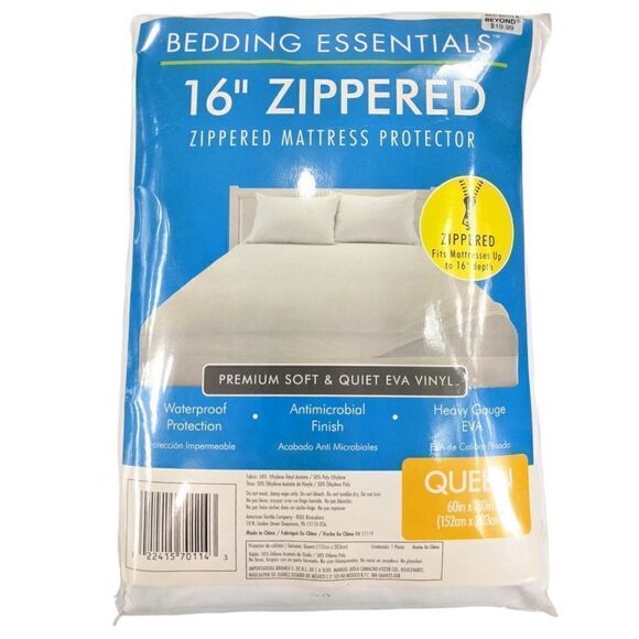 NWOT Bedding Essentials Queen Vinyl Fitted Mattress Protector - Picture 1 of 2